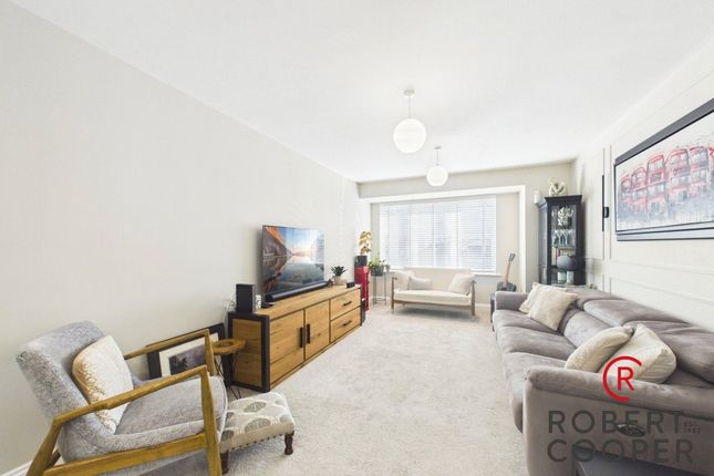 256, Woodlands Avenue, Eastcote photo 4