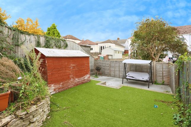 13, Lincoln Road, Dorset photo 2