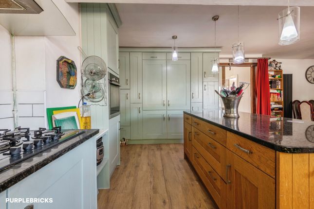 21, Ashcott Drive, Burnham-on-Sea photo 4