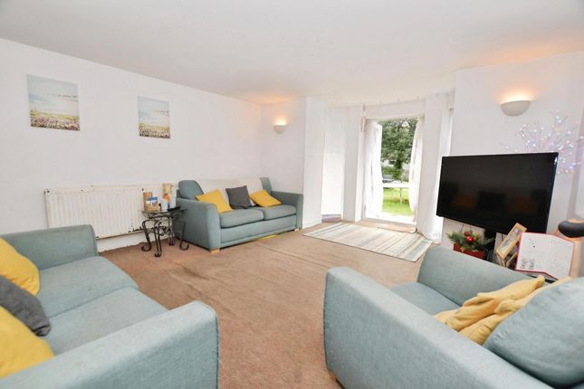Flat 1, The Briary,, Lower Erith Road, Torquay photo 2