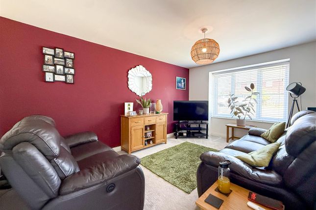 40, John Cliff Way, Stoke-On-Trent photo 4