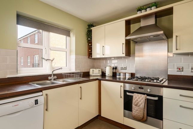 12 Bronte Close, Wakefield photo 4