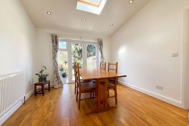 1 Hamilton Road, Uxbridge photo 4