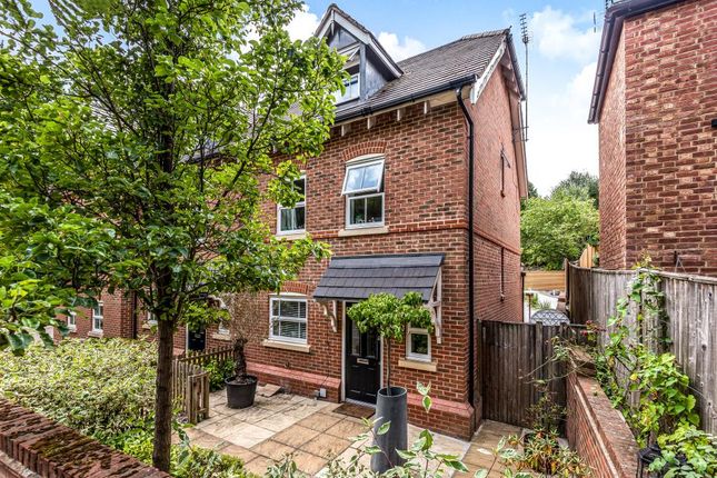 Thumbnail Town house to rent in Heathlands Place, Ascot