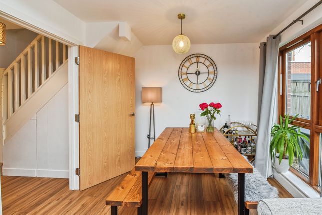 70, Great Mead, Chippenham photo 4
