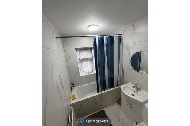 Mentmore Court, September Way, Stanmore photo 3