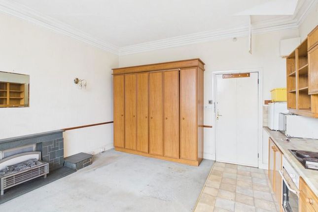 2 Caxton House, Church Street, Windermere photo 2