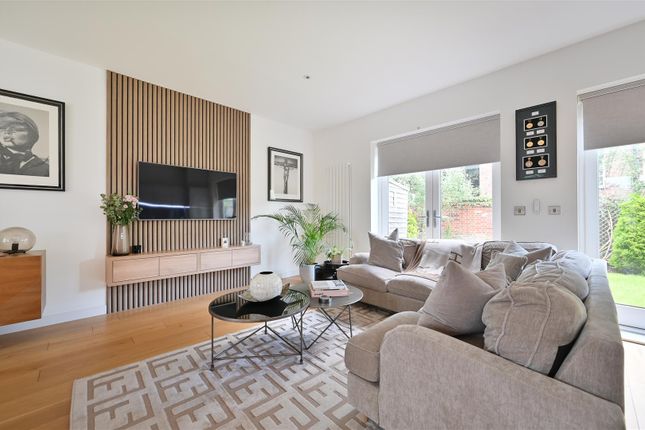 13, Gibbs Close, Harpenden photo 3