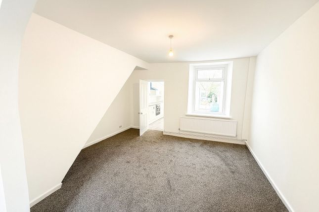 29, Regent Street East, Neath photo 2
