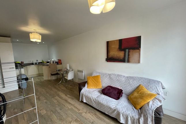 Flat for sale in Iland Apartment, 41 Essex Street