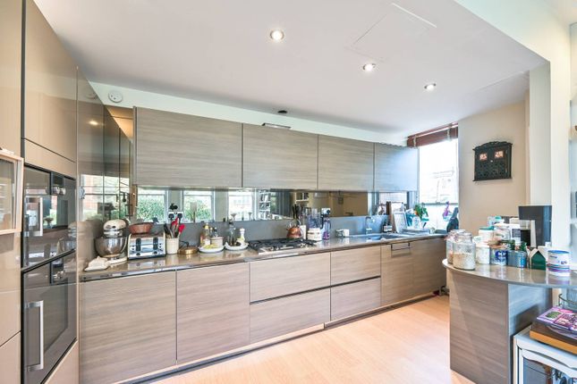 Westfield Lodge, Hampstead photo 4