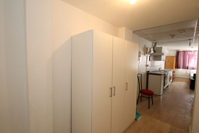 Studio 118, 1, Kember Street, Islington photo 4