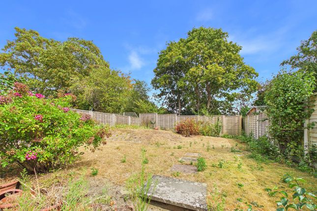 9, Beech Close, Kent photo 2