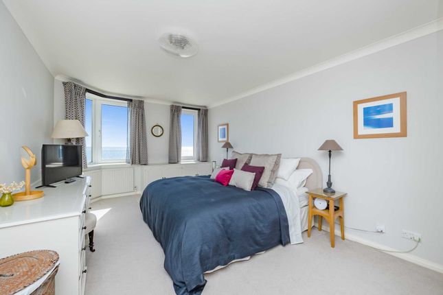 10, Spa Court, Hove photo 3
