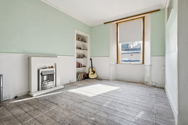 2, Glebe Place, Burntisland photo 2