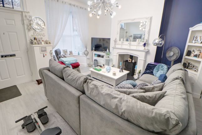 2-bed house on 33, Agincourt Street, Heywood, £170,000