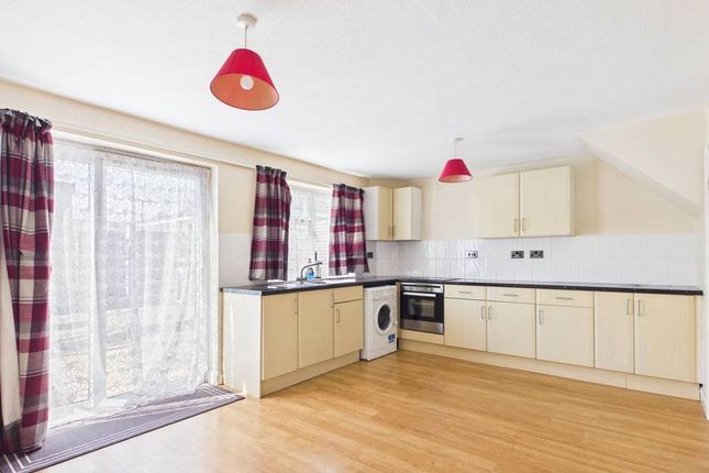 68, Cedar Close, Bristol photo 3