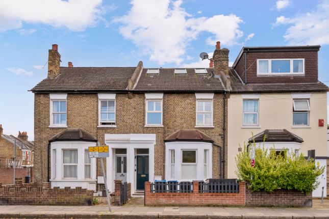 1-bed flat on Ground Floor Flat, 546, Kingston Road, Raynes Park, £270,000