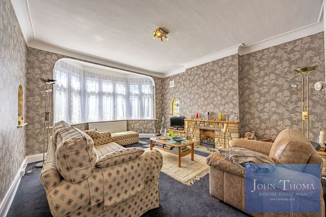 146, Manor Road, Chigwell photo 4