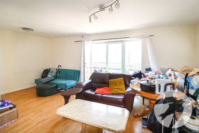 Flat 9, Cutter House,, Macarthur Close, Erith photo 3