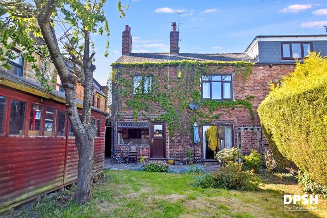 2-bed house on 3 Back Green, Churwell, Leeds, £180,000