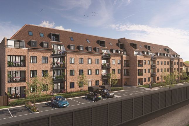 Thumbnail Flat for sale in London Square, Watford, Watford