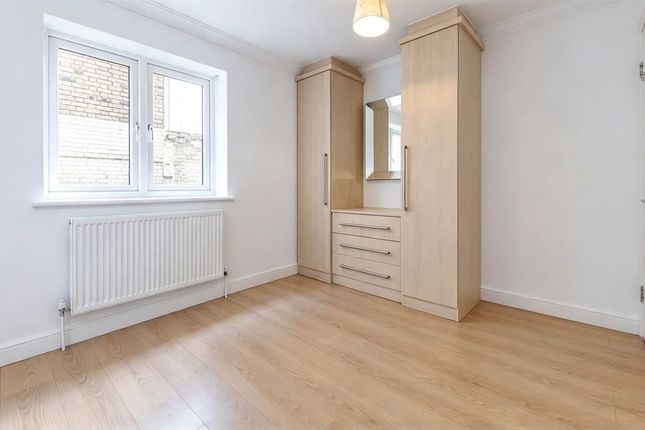 1D Tancred House, Tancred Road, London photo 2