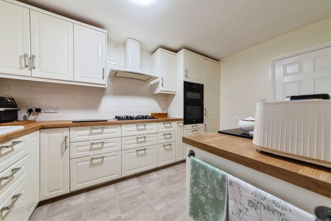 15, Barnes Close, Sleaford photo 3