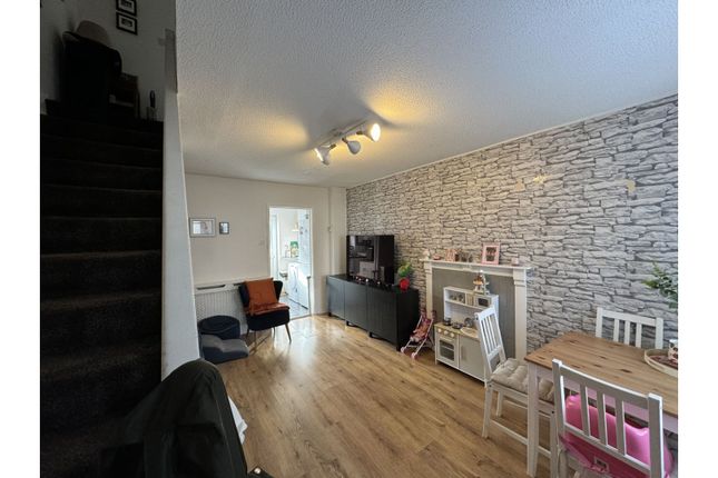 End terrace house for sale in Woodend, Bristol