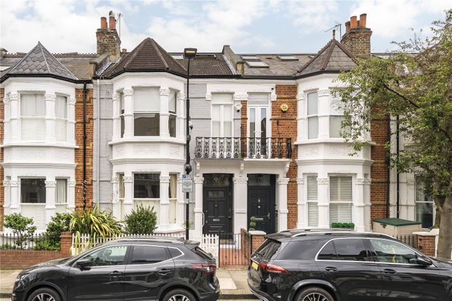 Flat to rent in Ringmer Avenue, London