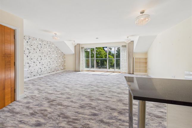 35, Stapleton Court, Swanland photo 2