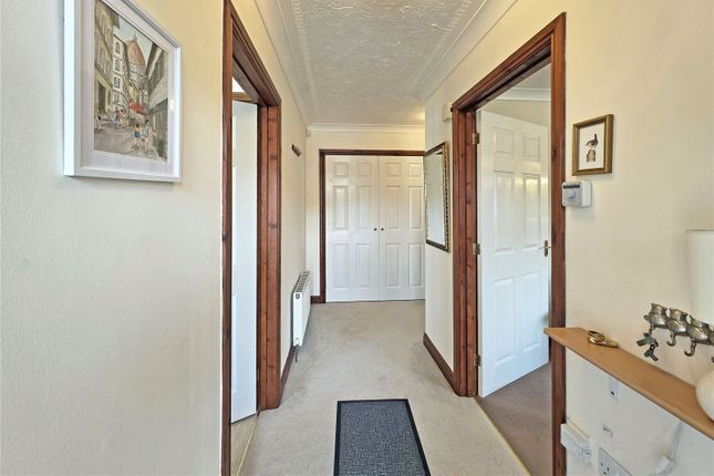 12, Oakridge Drive, Powys photo 3