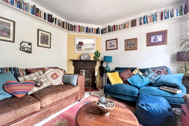 26, Morland Avenue, Worthing photo 3