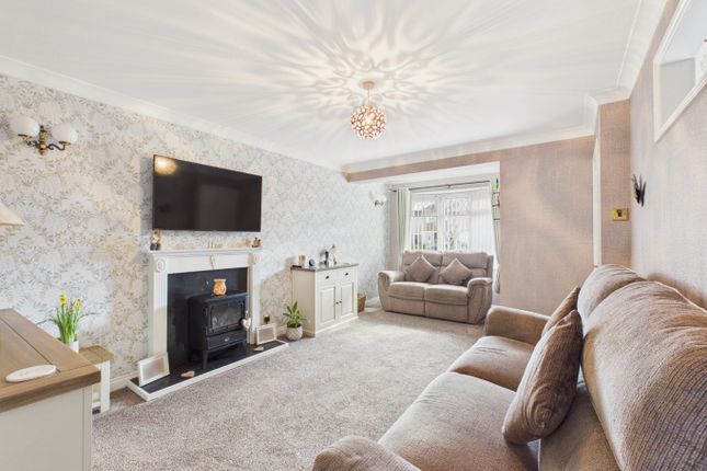 78, Howdale Road, Hu8 9jz photo 2