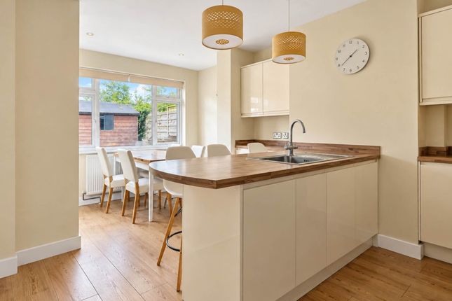 64 Broadfield Road, Newport, Barnstaple photo 3