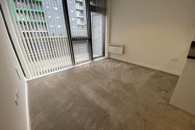 Flat to rent in Potato Wharf, Castlefield