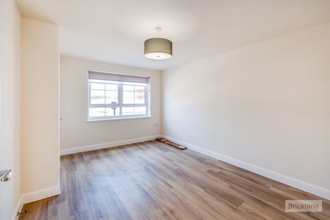 20, Skelton Drive, BURY ST. EDMUNDS photo 3