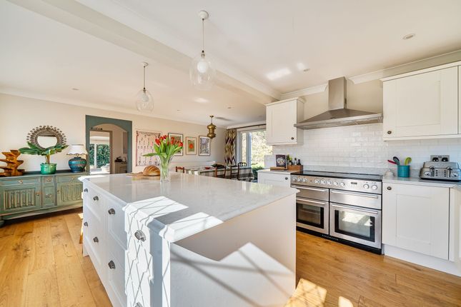 Wingfield Cottage Tudor Close, Pulborough photo 3