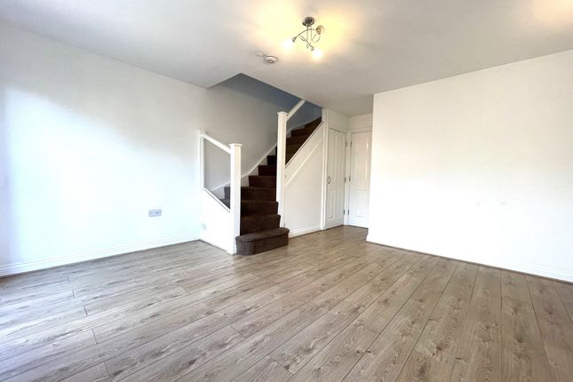 23 The Woodlands, Langley Park photo 4