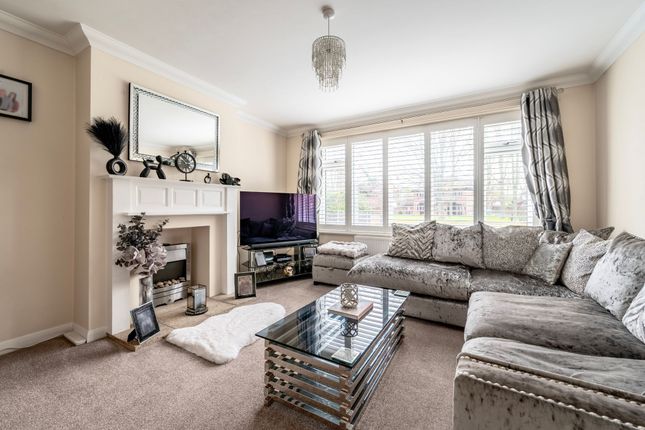 215 Long Road, Lowestoft photo 2