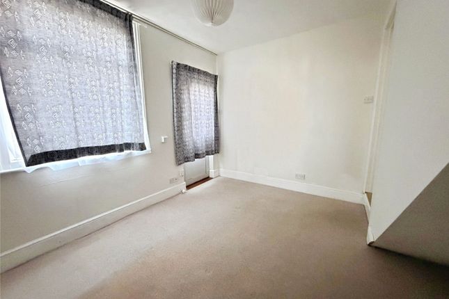 Flat 2, 32, Leopold Road, Suffolk photo 3