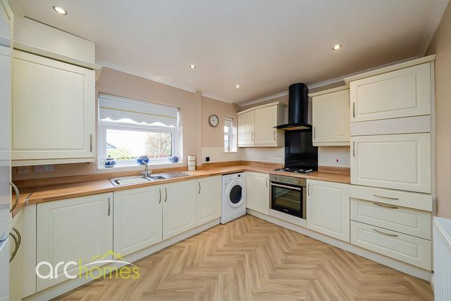 5, Wardley Road, Manchester photo 3