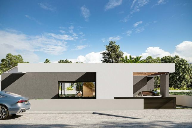 Villa for sale in 2500 Foz Do Arelho, Portugal