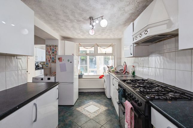 38, Colgate Crescent, Greater Manchester photo 3