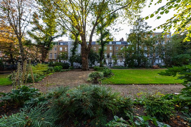 Flat , Brompton Square, Knightsbridge, London  photo 4