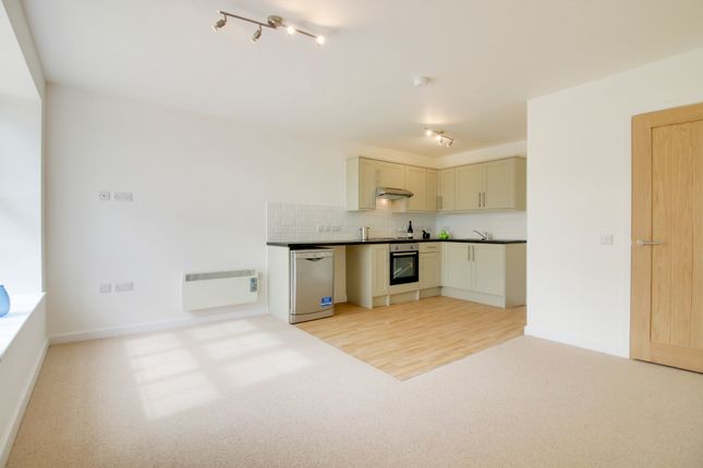 Thumbnail Flat to rent in Fore Street, Bovey Tracey, Newton Abbot