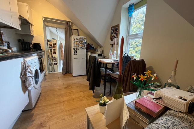 Flat 9, 1, Connaught Road, Cardiff photo 2