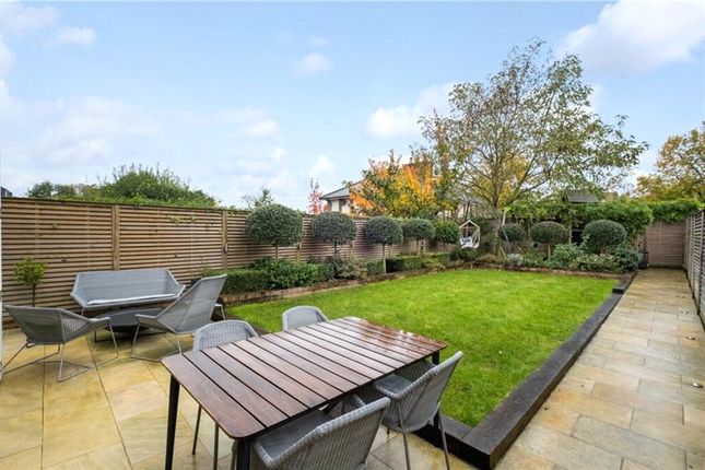 Town house for sale in Easterby Villas, Beverley Road, Barnes, London