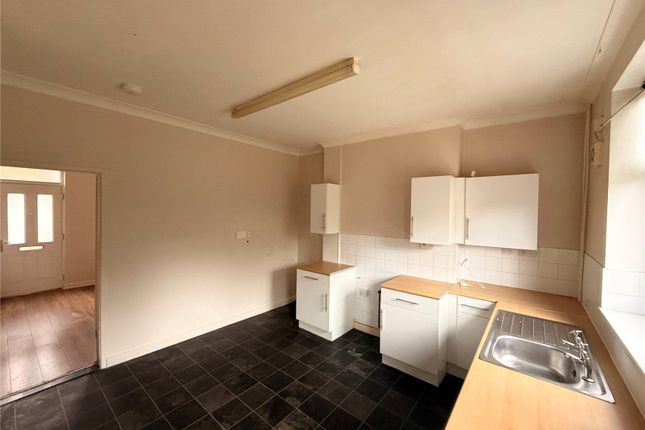 10, Beehive Road, Derbyshire photo 4