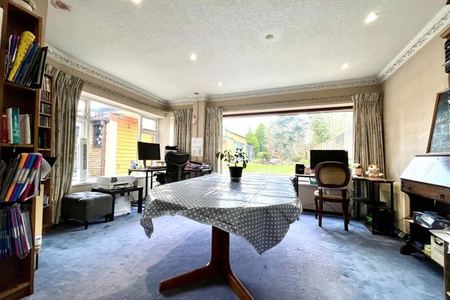 11, Leatherhead Road, Chessington photo 2